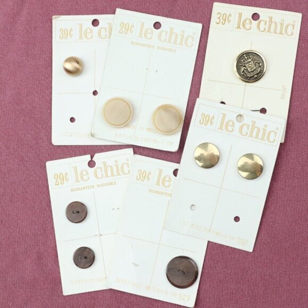 Vintage Le Chic Buttons Lot Clothing Project Sewing Original Card Mix Media DIY